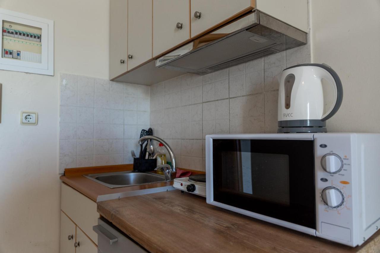 Elia Mini Suites 7 Larissa Buitenkant foto